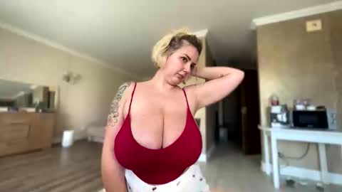 Snapshot of _morpho_ chatting on February 2026 11:33:01 AM Francine Aisi Morpho - a genus of blue butterflies. online show from February 2026 11:33:01 AM