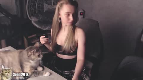 Debby  online show from October 2025 07:36:02 PM