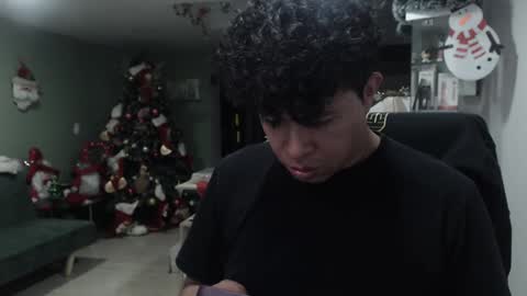 Snapshot of _mr_panda_ chatting on December 2024 11:26:02 PM Panda online show from December 2024 11:26:02 PM