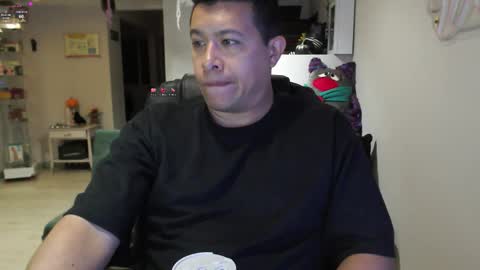 Snapshot of _mr_panda_ chatting on October 2025 11:37:01 PM Panda online show from October 2025 11:37:01 PM