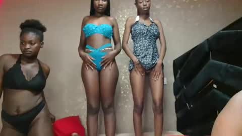 Myrah online show from November 2025 04:16:02 PM