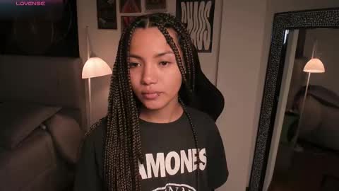 Nati - Independ model online show from September 2025 03:44:01 AM