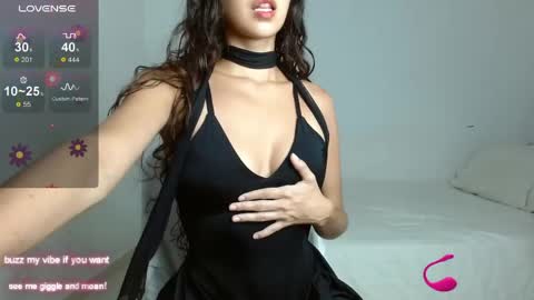 _nayade_ online show from March 2026 12:04:02 AM