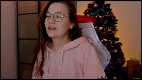 Mia with a big heart  online show from December 2024 09:33:02 AM