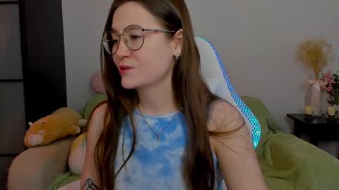 Mia with a big heart  online show from February 2025 05:11:02 AM