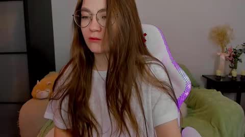 Mia with a big heart  online show from March 2025 03:53:02 AM