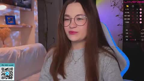 Mia with a big heart  online show from November 2025 02:11:02 AM