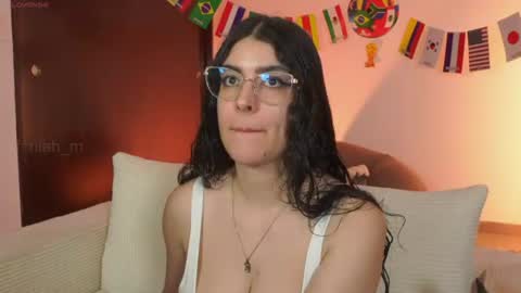 Snapshot of _niah chatting on June 2026 02:03:02 AM NiniHelp me by giving my show a thumbs up online show from June 2026 02:03:02 AM