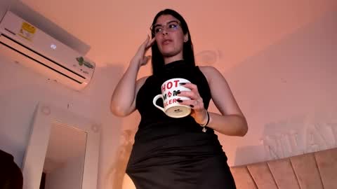 Niah  You can call me Ni or cutie haha online show from February 2025 09:47:01 PM