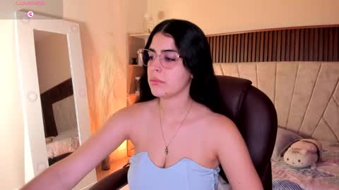 Niah  You can call me Ni or cutie haha online show from November 2025 08:33:02 PM