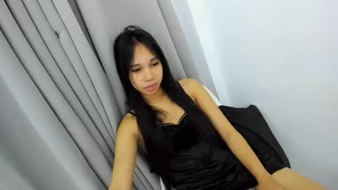 Nicole online show from September 2025 12:07:02 PM