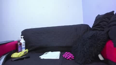 Snapshot of _nicollee chatting on March 2025 09:18:02 AM juliana online show from March 2025 09:18:02 AM