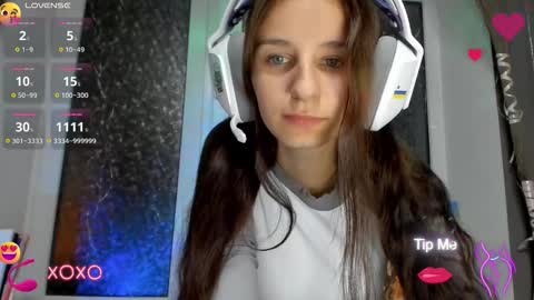 Nika online show from October 2025 04:07:01 PM