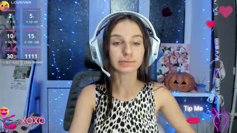 Nika online show from October 2025 02:31:01 PM