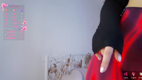 Vivian online show from February 2025 05:37:01 PM