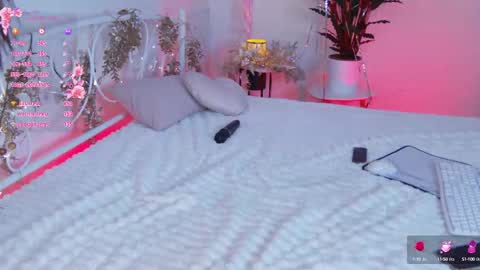 Vivian online show from February 2025 08:25:01 PM