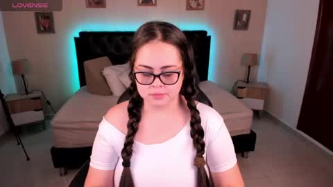 Olivia jones online show from July 2026 12:03:02 PM