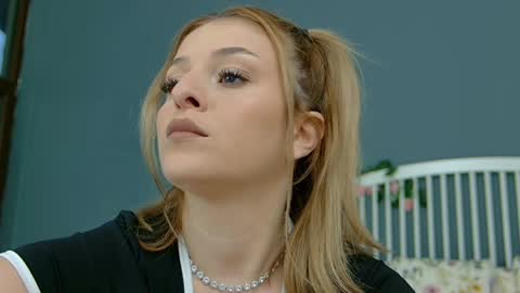 Alisa online show from April 2026 04:10:02 AM