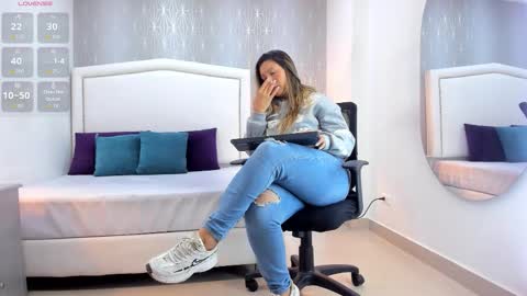  peach1  online show from March 2026 02:20:01 PM