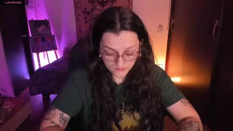 Snapshot of _peach__ chatting on July 2026 04:27:01 AM violeta ig online show from July 2026 04:27:01 AM