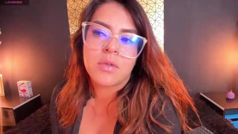 Snapshot of _poison_sweet chatting on September 2025 03:17:01 AM Laura online show from September 2025 03:17:01 AM