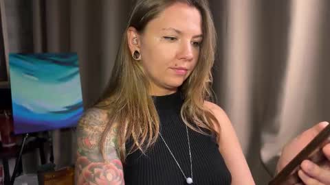  HADLY today day-off see u online 0112  online show from October 2025 02:27:02 PM