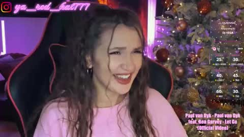 Snapshot of _red_hat_7 chatting on December 2025 10:04:01 PM -RED HAT- online show from December 2025 10:04:01 PM