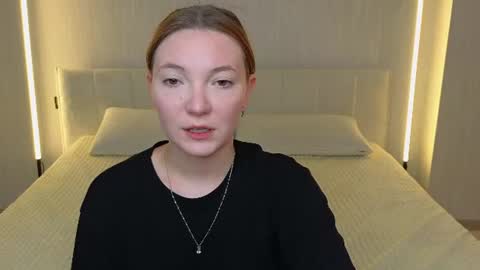 Snapshot of _reverse_gang_ chatting on June 2026 03:05:02 PM LISSAPVT IS OPEN online show from June 2026 03:05:02 PM