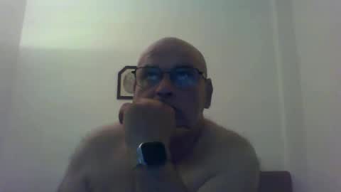 REY online show from May 2026 06:20:01 AM