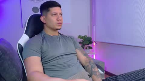 Roberto online show from March 2026 12:20:01 PM