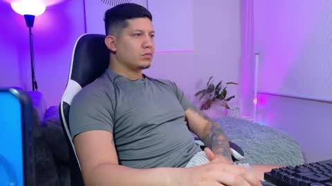 Roberto online show from April 2026 12:47:02 PM