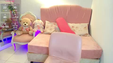 Snapshot of _sammysaenz chatting on November 2025 10:23:02 PM Samantha Saenz online show from November 2025 10:23:02 PM