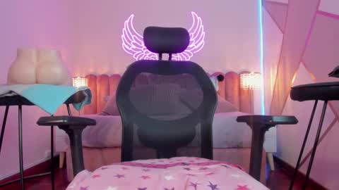 Scarlett online show from February 2025 01:22:01 PM