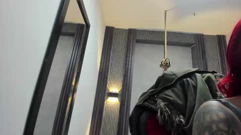 Snapshot of _selene_red chatting on June 2026 02:05:01 AM Selene online show from June 2026 02:05:01 AM