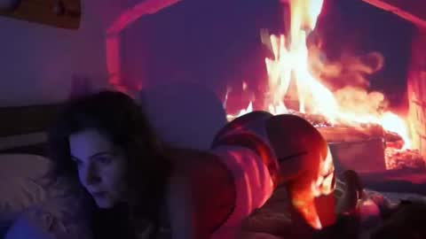 Lia online show from December 2025 09:35:01 PM