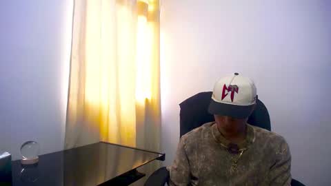 Snapshot of _sexy_jack chatting on February 2025 07:50:02 PM Juan Pablo-independent model online show from February 2025 07:50:02 PM