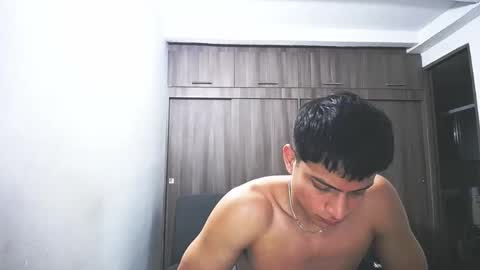 Juan Pablo-independent model online show from March 2026 09:42:01 AM