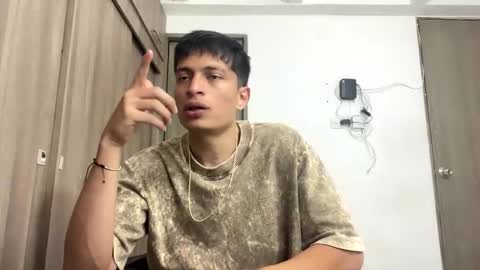 Juan Pablo-independent model online show from June 2026 10:37:01 PM