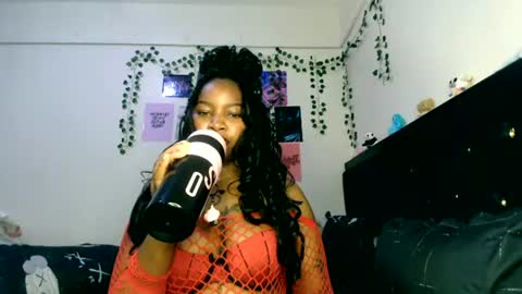 Snapshot of _sexysquirter chatting on June 2026 08:32:02 PM _sexysquirter online show from June 2026 08:32:02 PM