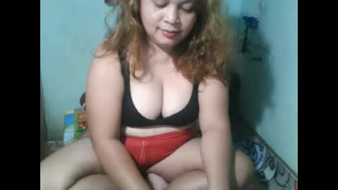 Snapshot of _simply_mama chatting on April 2026 08:43:01 PM _simply_mama online show from April 2026 08:43:01 PM