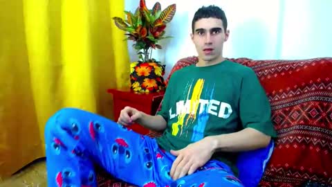 _skyleer_ online show from November 2025 11:37:02 PM