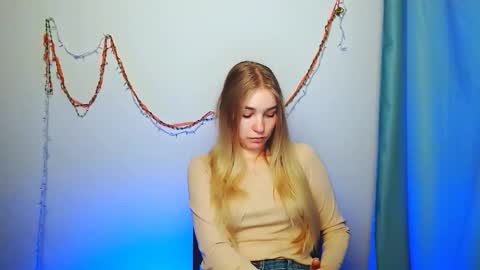 Snapshot of _snow_queen__ chatting on December 2025 02:46:02 PM Rachel online show from December 2025 02:46:02 PM