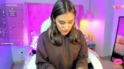 Sophie  online show from November 2025 08:19:02 PM