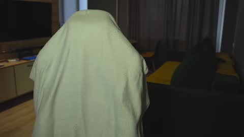 OLIVERpvt is open online show from November 2025 04:33:02 AM