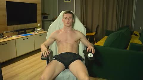 OLIVERpvt is open online show from November 2025 02:47:02 AM