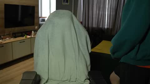 OLIVERpvt is open online show from February 2026 12:12:01 PM