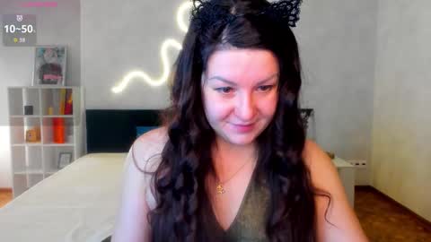 Erica online show from December 2025 01:22:02 AM