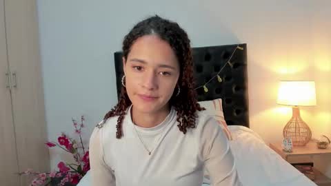 Sussi online show from March 2025 04:24:02 PM