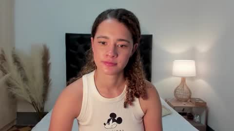 Sussi online show from November 2025 01:57:02 PM