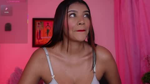 Snapshot of _sweet_vict0ria1 chatting on April 2026 02:03:02 AM 0900 p.m a 0500 a.m Colombia time UTC -5 online show from April 2026 02:03:02 AM